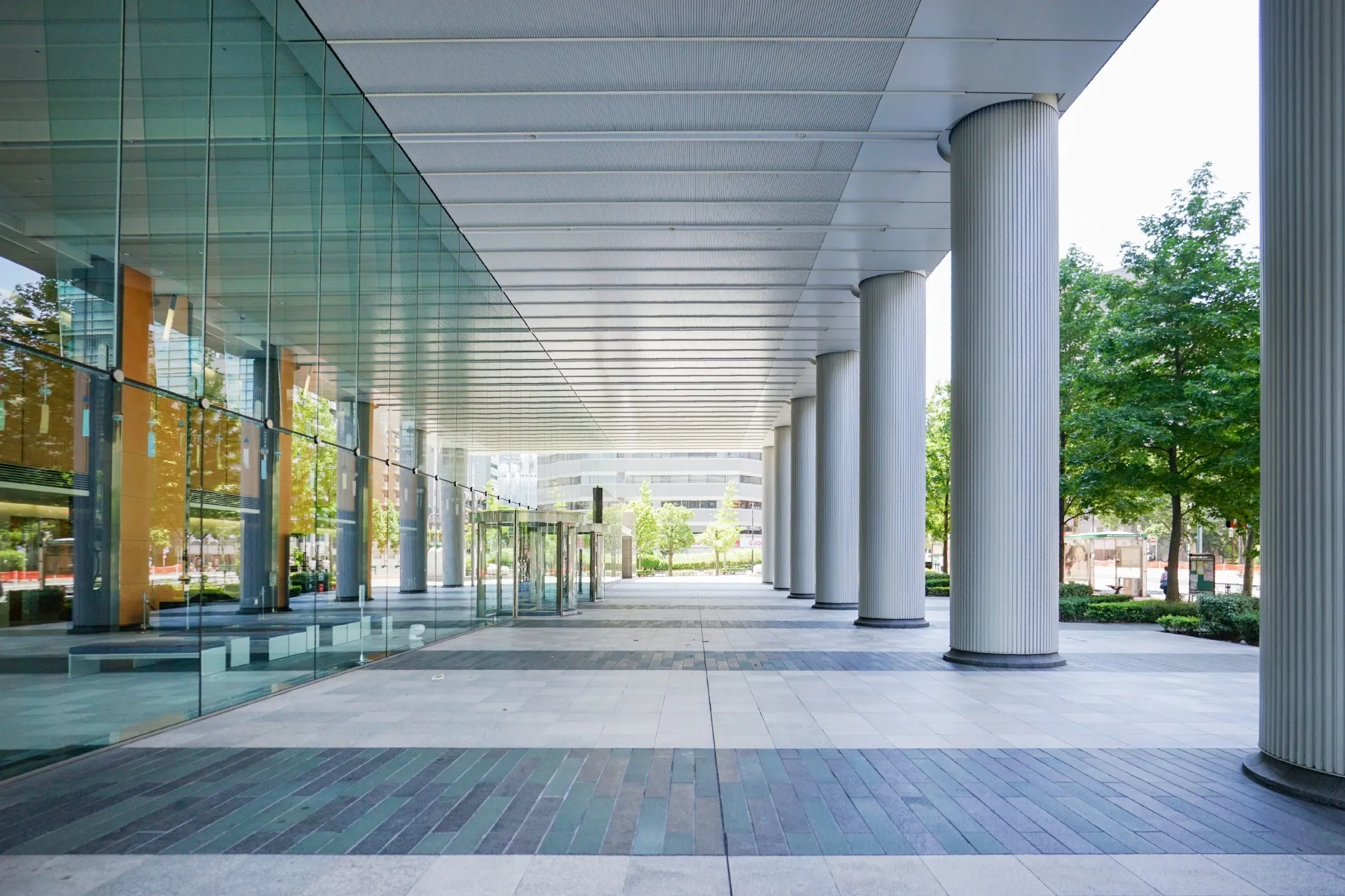 ビルの外構工事が建物の印象と価値を左右する！一軒家との違いは？